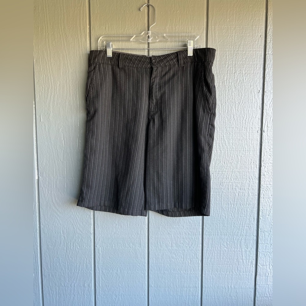 Men’s O’Neill Black with White Pinstripes Shorts Vacation Travel Beach